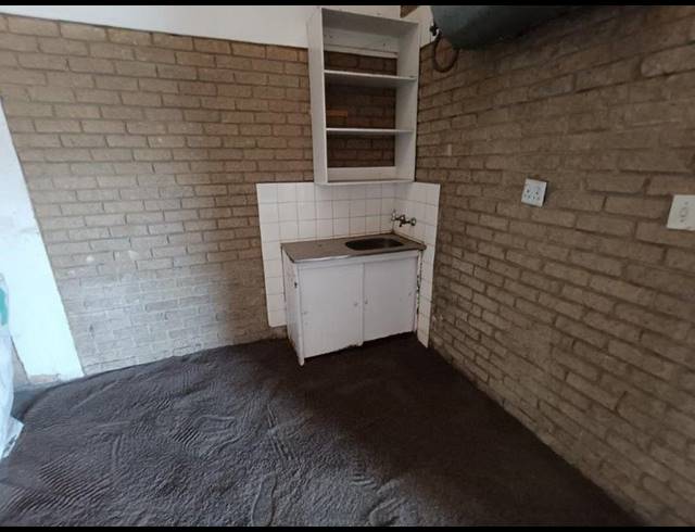 INDUSTRIAL PROPERTY TO RENT IN ROBERTVILLE